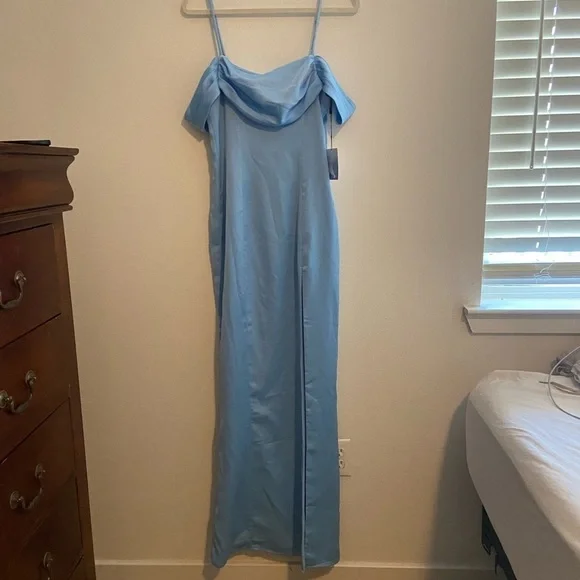 Blue off the shoulder Majorelle gown - Picture 2 of 5